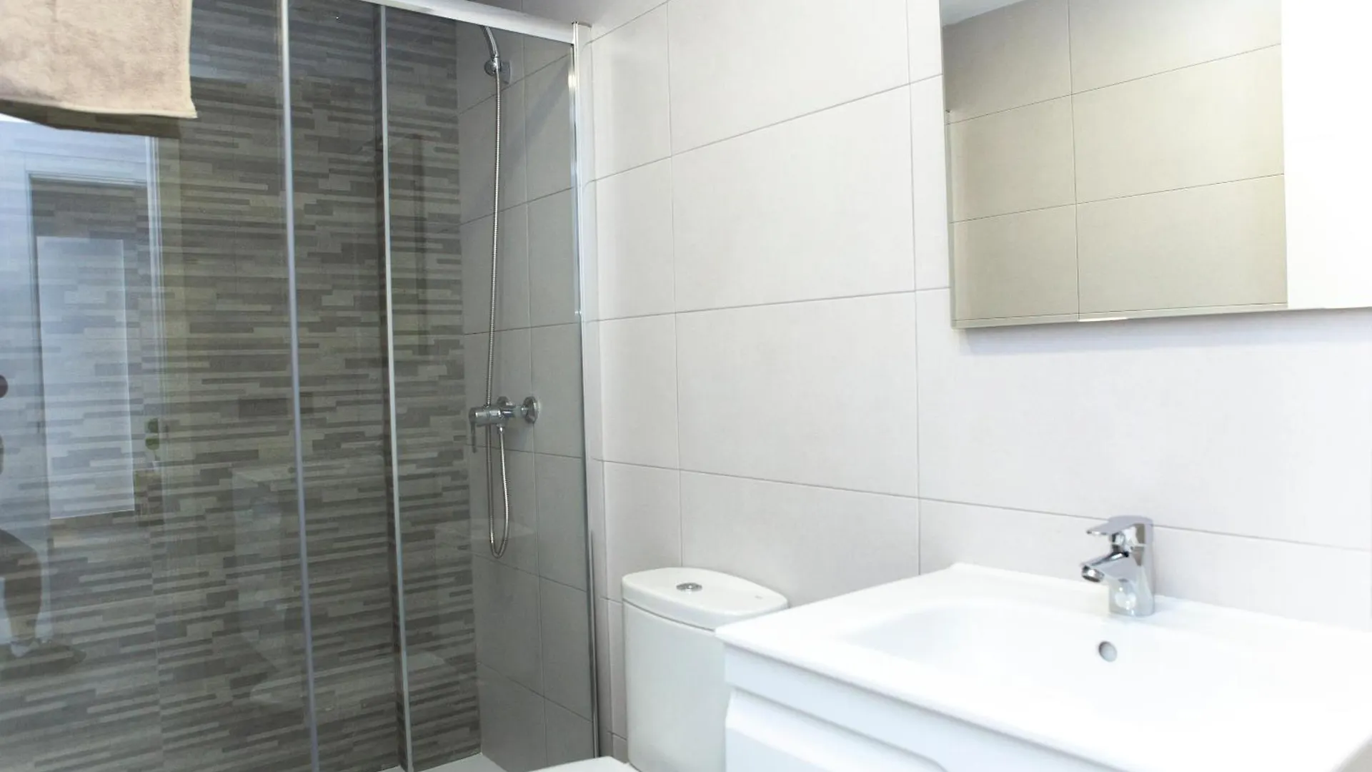 Apartamentos El Chorrilllo Almayate Bajo Apartment