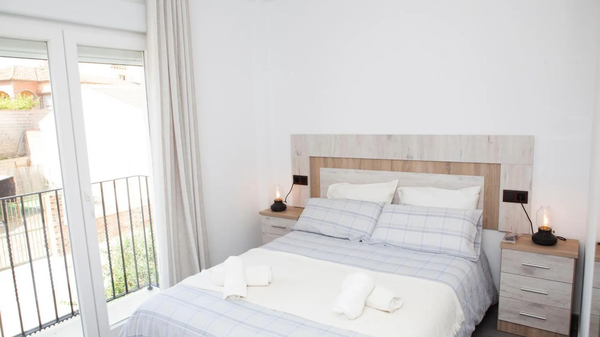 Apartamentos El Chorrilllo Almayate Bajo