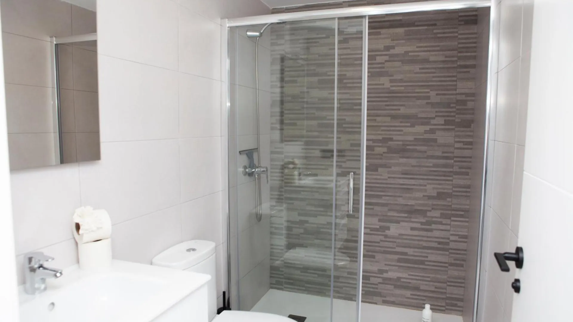 Apartamentos El Chorrilllo Almayate Bajo 0*,