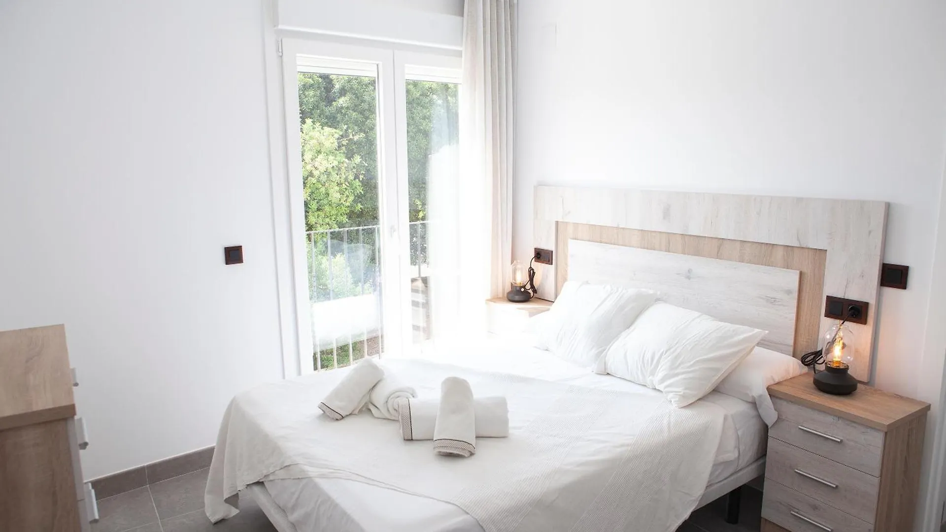 Apartamentos El Chorrilllo Almayate Bajo Apartment