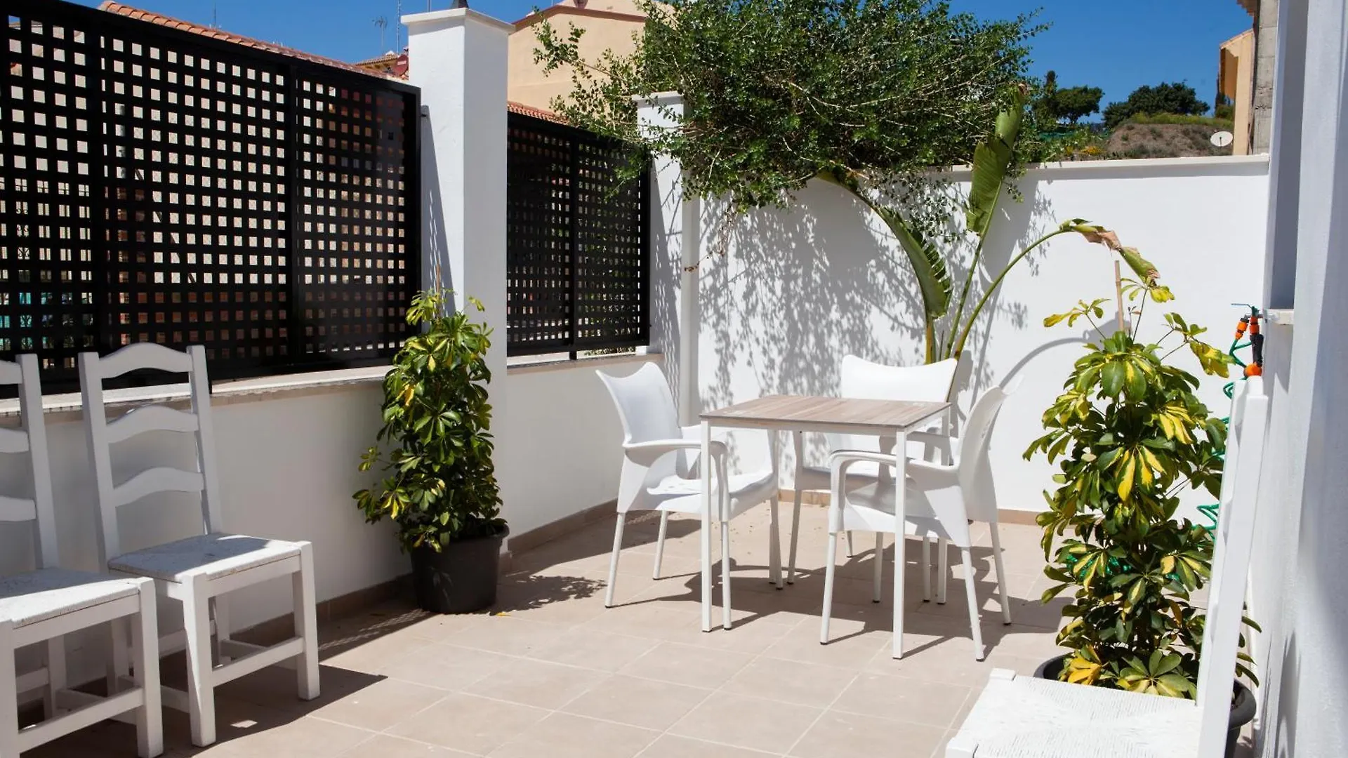 Apartamentos El Chorrilllo Almayate Bajo 0*,  Spagna